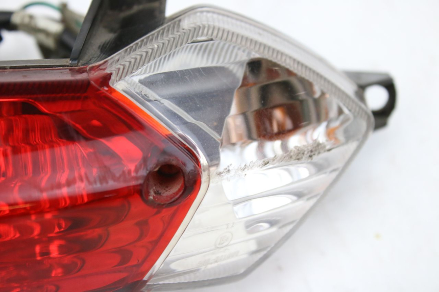 photo de LAMPA TYLNA PEUGEOT TWEET 125 (2010 - 2017) - Zbliżenie techniczne
