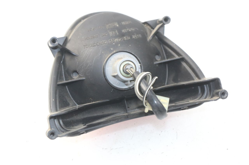 photo de LAMPA TYLNA SUZUKI UC EPICURO 125 (1999 - 2003) - Zbliżenie techniczne