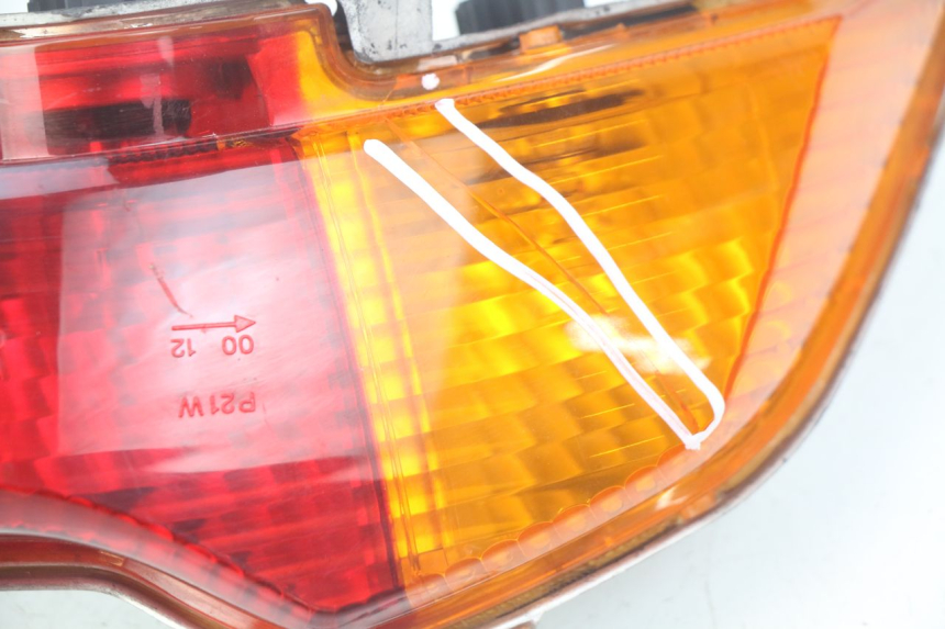 photo de LAMPA TYLNA SUZUKI UH BURGMAN 125 (2002 - 2006) - Punkty mocowania