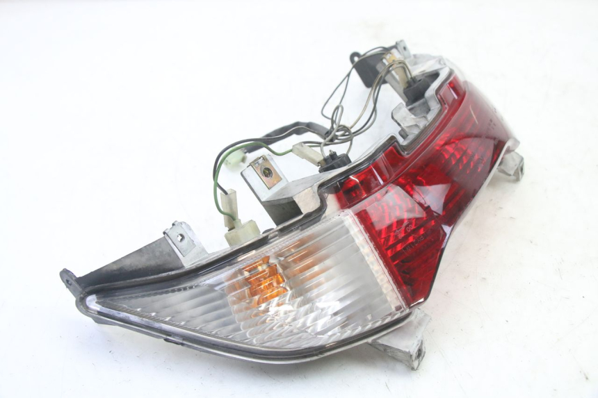 photo de LAMPA TYLNA SUZUKI UH BURGMAN 125 (2002 - 2006) - Inny kąt widzenia