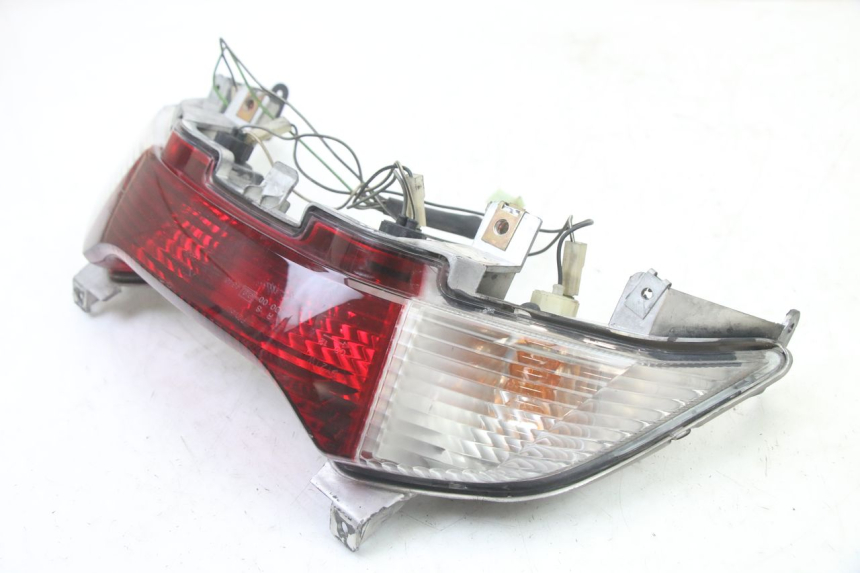 photo de LAMPA TYLNA SUZUKI UH BURGMAN 125 (2002 - 2006) - Zbliżenie techniczne