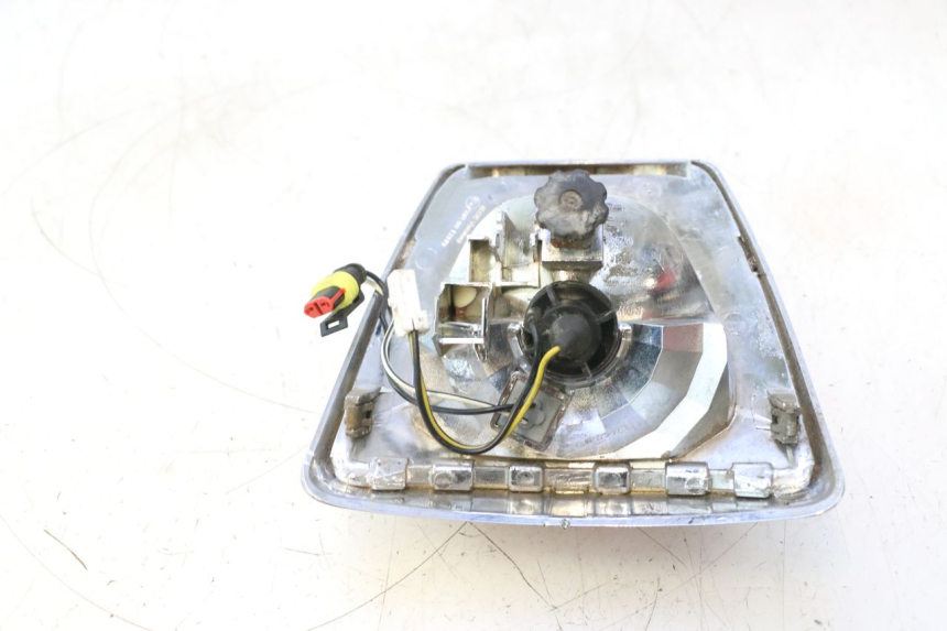 photo de LAMPA TYLNA PIAGGIO VESPA PRIMAVERA 2T 50 (2013 - 2018) - Oznaczenia i referencje