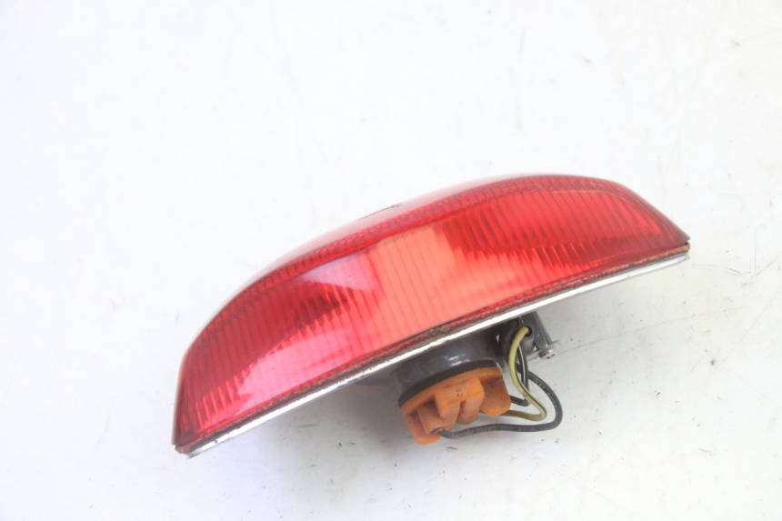 photo de LAMPA TYLNA PIAGGIO VESPA S 2T 50 (2007 - 2014) - Inny kąt widzenia