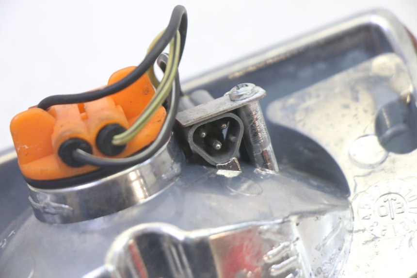 photo de LAMPA TYLNA PIAGGIO VESPA S 2T 50 (2007 - 2014) - Widok ogólny