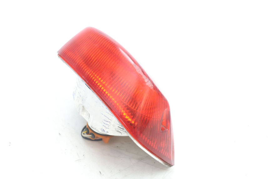 photo de LAMPA TYLNA PIAGGIO VESPA S 2T 50 (2007 - 2014) - Zbliżenie techniczne