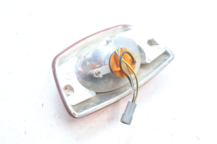 photo de LAMPA TYLNA PIAGGIO VESPA S 2T 50 (2007 - 2014) - Stan powierzchni