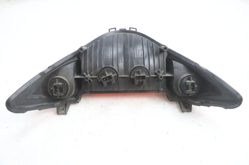 photo de LAMPA TYLNA HONDA VFR FI RC46 800 (1998 - 2001) - Stan powierzchni