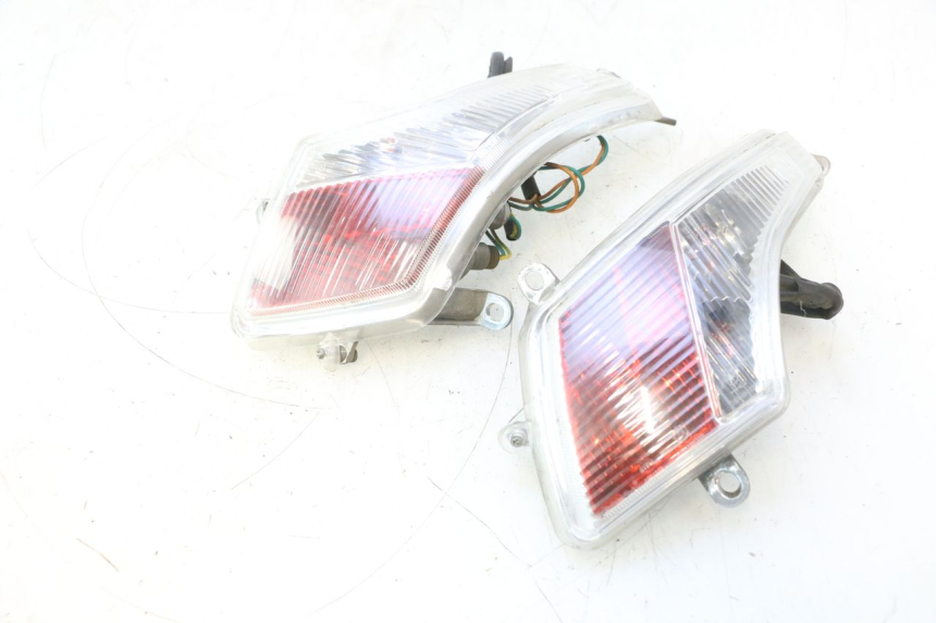 photo de LAMPA TYLNA PEUGEOT VIVACITY NEW 2T 50 (2008 - 2017) - Widok z bliska
