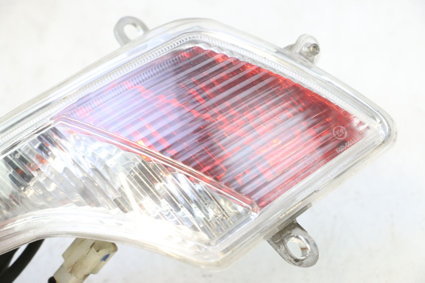photo de LAMPA TYLNA PEUGEOT VIVACITY NEW 2T 50 (2008 - 2017) - Część sprawdzona