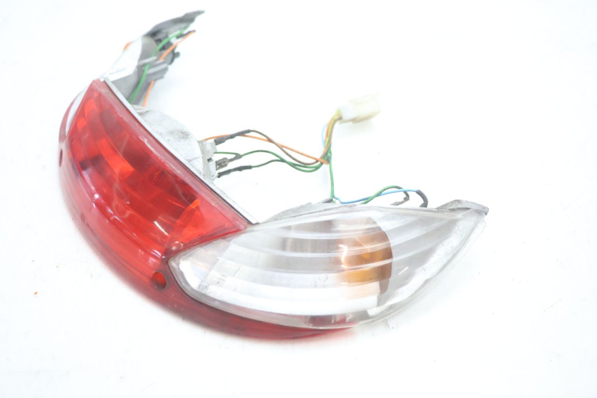 photo de LAMPA TYLNA PEUGEOT VIVACITY 50 (1998 - 2003) - Zoom stanu zużycia