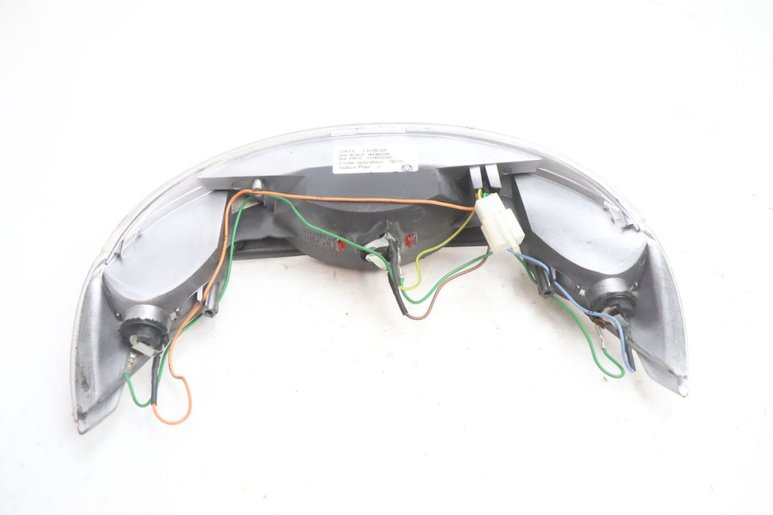 photo de LAMPA TYLNA PEUGEOT VIVACITY 50 (2004 - 2009) - Zbliżenie techniczne