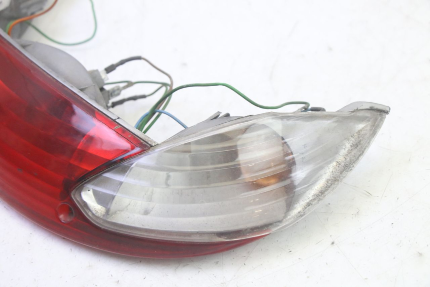 photo de LAMPA TYLNA PEUGEOT VIVACITY 100 (1999 - 2008) - Inny kąt widzenia