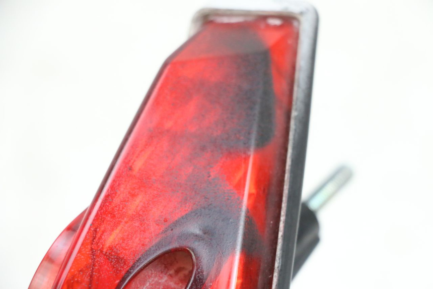 photo de LAMPA TYLNA DAELIM VJ ROADWIN FI 125 (2008 - 2017) - Szczegół części