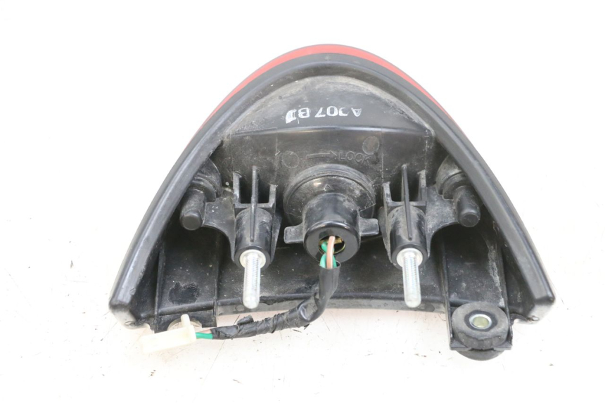 photo de LAMPA TYLNA DAELIM VJ ROADWIN FI 125 (2008 - 2017) - Zbliżenie techniczne