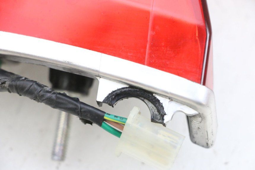 photo de LAMPA TYLNA DAELIM VJ ROADWIN FI 125 (2008 - 2017) - Oznaczenia i referencje