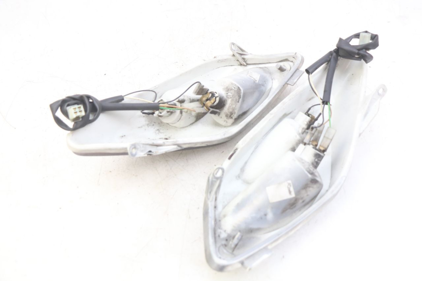 photo de LAMPA TYLNA YAMAHA XMAX X-MAX 125 (2006 - 2009) - Część sprawdzona