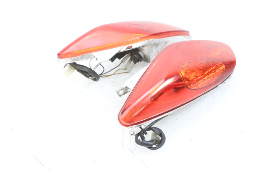photo de LAMPA TYLNA YAMAHA XMAX X-MAX 125 (2006 - 2009) - Struktura - zbliżenie