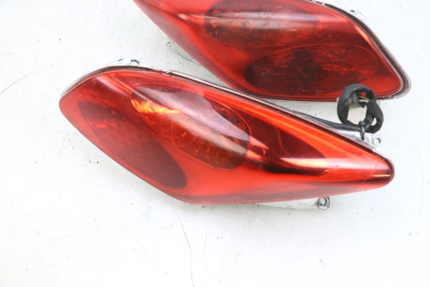 photo de LAMPA TYLNA YAMAHA XMAX X-MAX 125 (2006 - 2009) - Część sprawdzona
