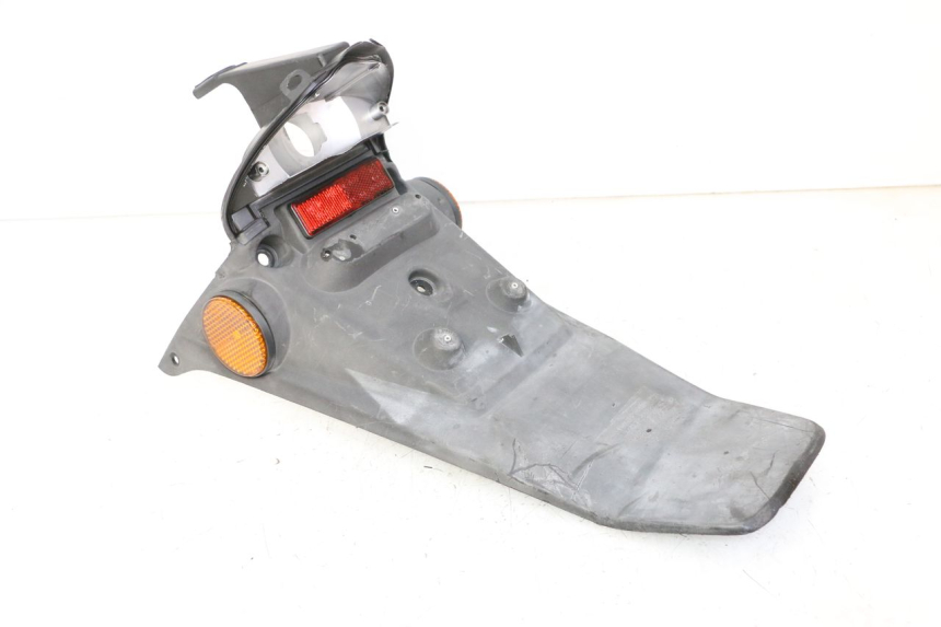 photo de LAMPA TYLNA HONDA X8R 50 (1998 - 2003) - Szczegóły charakterystyczne