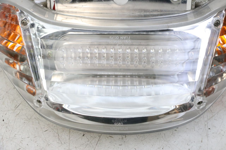 photo de LAMPA TYLNA KYMCO XCITING 500 (2007 - 2010) - Zoom stanu zużycia