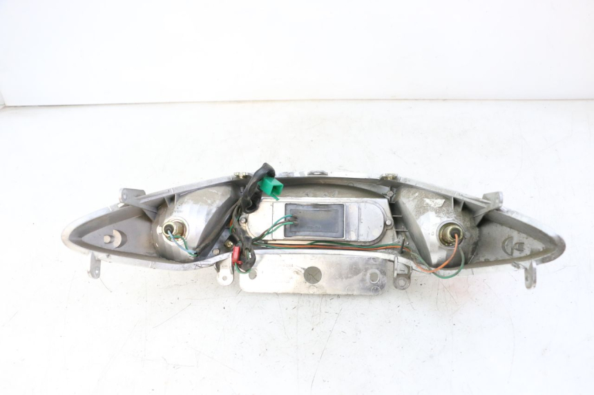 photo de LAMPA TYLNA KYMCO XCITING 500 (2007 - 2010) - Punkty mocowania