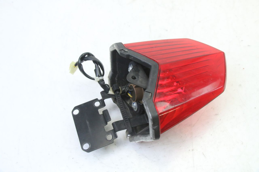 photo de LAMPA TYLNA YAMAHA XJ6 ABS 600 (2008 - 2016) - Inny kąt widzenia