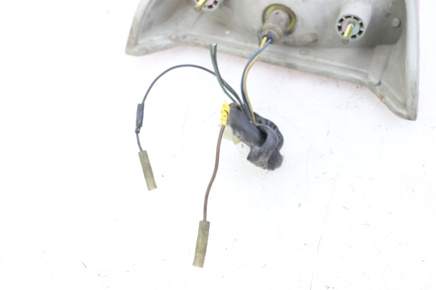 photo de LAMPA TYLNA YAMAHA XJN DIVERSION 600 (2000 - 2003) - Punkty mocowania