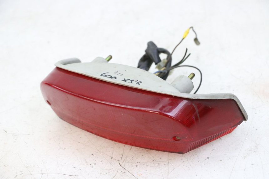 photo de LAMPA TYLNA YAMAHA XJN DIVERSION 600 (2000 - 2003) - Oznaczenia i referencje