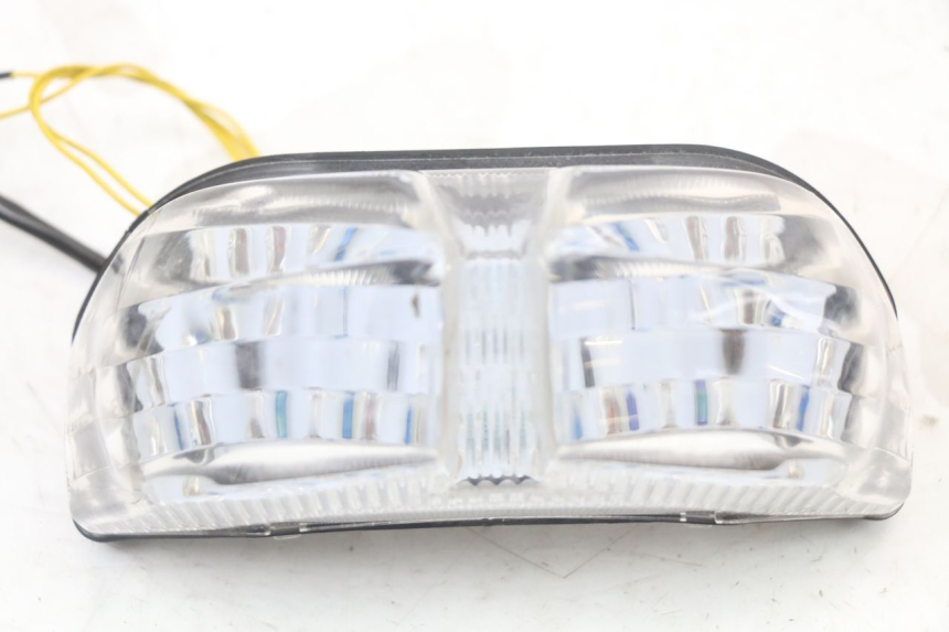 photo de LAMPA TYLNA YAMAHA FZ1 FAZER 1000 (2007 - 2009) - Inny kąt widzenia