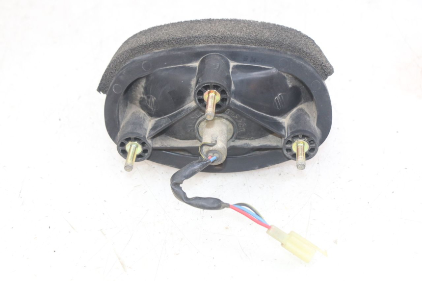 photo de LAMPA TYLNA YAMAHA YZF R THUNDERCAT 600 (1996 - 2003) - Zbliżenie techniczne