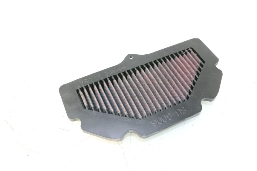 photo de FILTR POWIETRZA SUZUKI GSR 600 (2005 - 2012) - Zbliżenie techniczne