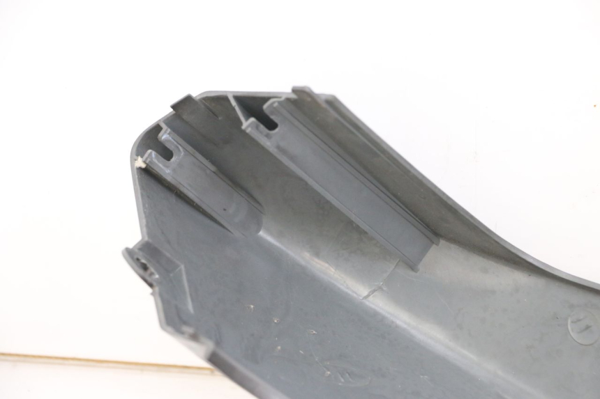 photo de PRAWY TYLNY BOK DAELIM A-FOUR 2T 50 (2005 - 2012) - Zoom stanu zużycia