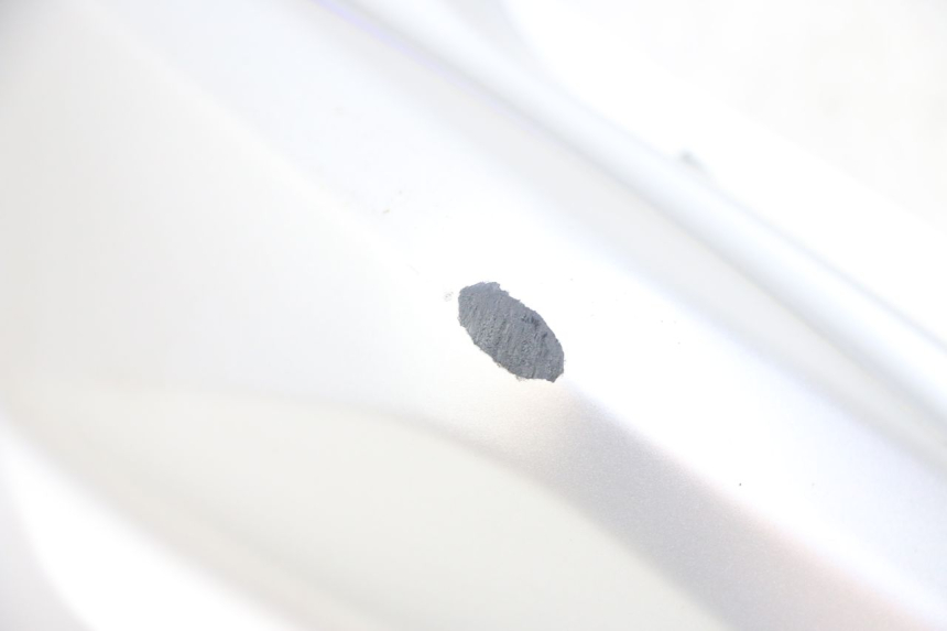 photo de PRAWY TYLNY BOK YAMAHA AEROX 2T 50 (2013 - 2017) - Stan powierzchni