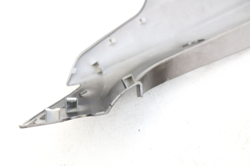 photo de PRAWY TYLNY BOK KYMCO AGILITY 16+ 4T 50 (2018 - 2023) - Widok produktu