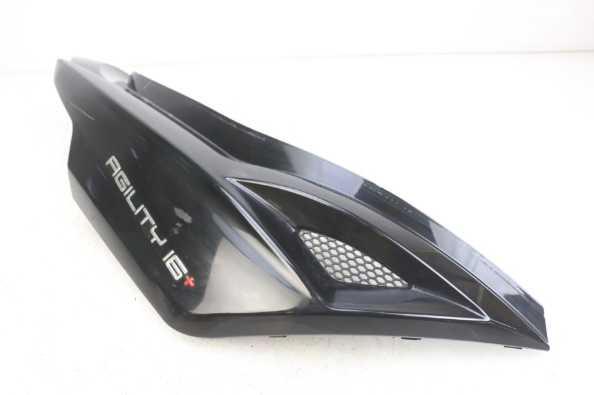 photo de PRAWY TYLNY BOK KYMCO AGILITY 16+ 4T 50 (2018 - 2023) - Widok ogólny