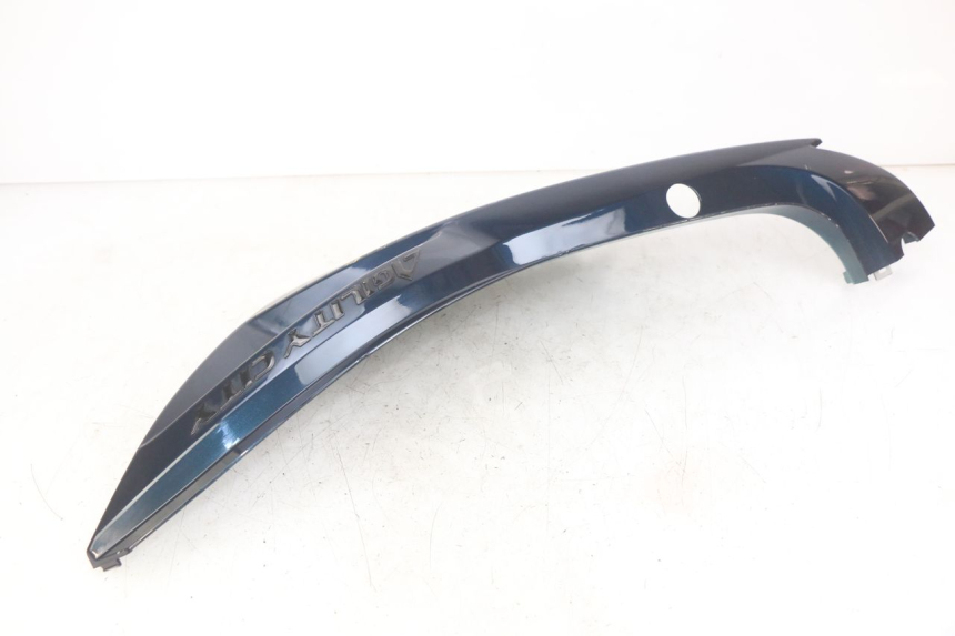 photo de PRAWY TYLNY BOK KYMCO AGILITY 16+ 4T 50 (2018 - 2023) - Punkty mocowania