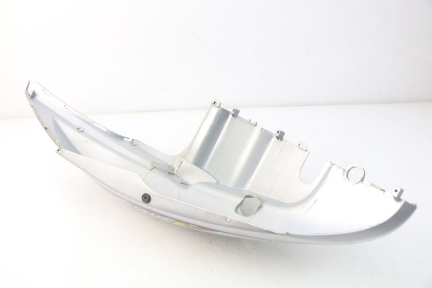 photo de PRAWY TYLNY BOK KYMCO AGILITY 4T 50 (2005 - 2018) - Szczegół części