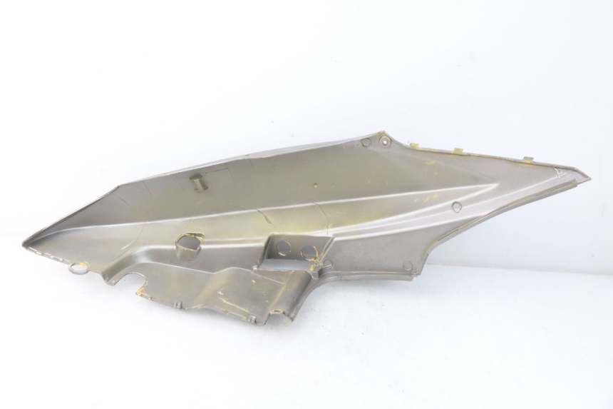 photo de PRAWY TYLNY BOK KYMCO AGILITY 4T 50 (2005 - 2018) - Szczegół części