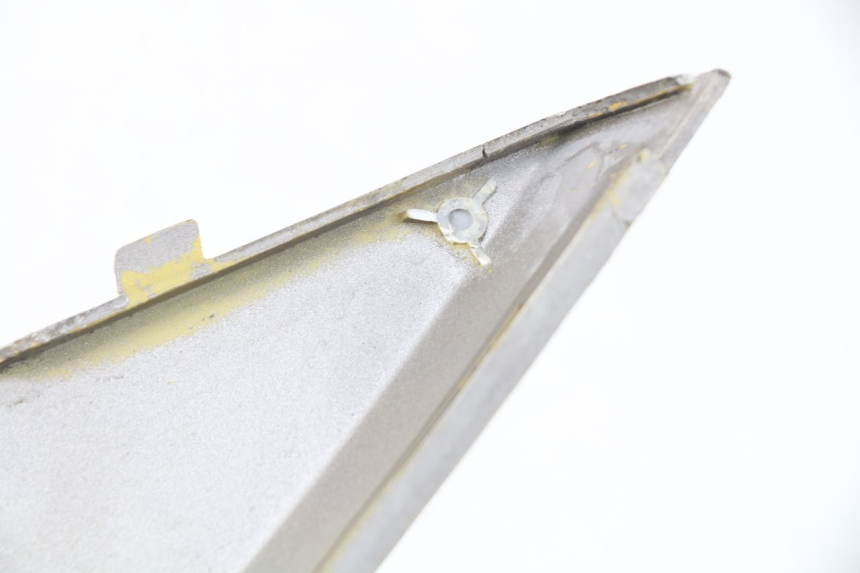 photo de PRAWY TYLNY BOK KYMCO AGILITY 4T 50 (2005 - 2018) - Zoom stanu zużycia