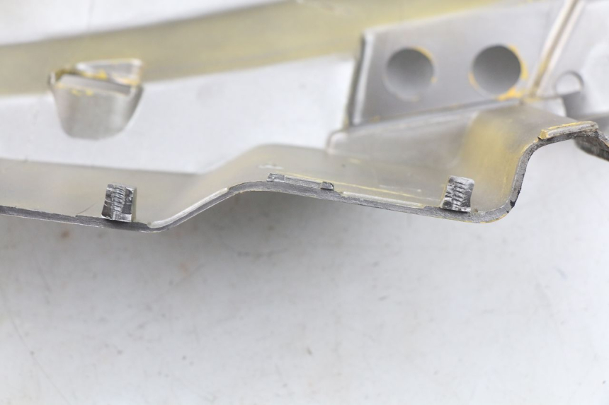 photo de PRAWY TYLNY BOK KYMCO AGILITY 4T 50 (2005 - 2018) - Stan powierzchni