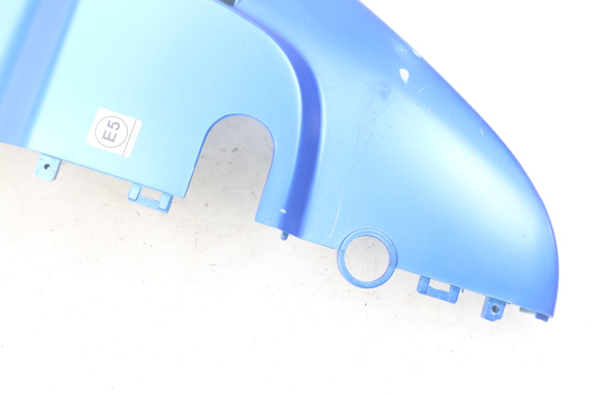 photo de PRAWY TYLNY BOK KYMCO AGILITY 4T 50 (2018 - 2022) - Widok z bliska