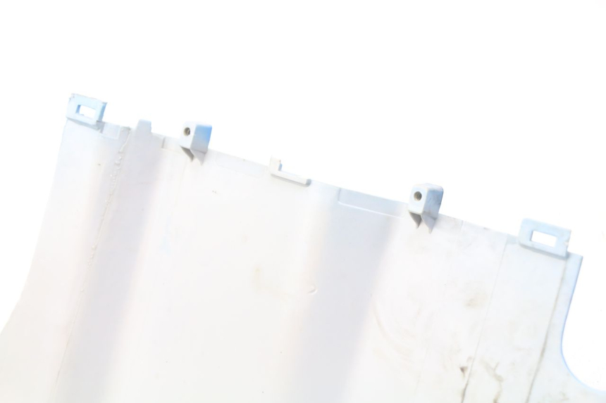 photo de PRAWY TYLNY BOK KYMCO AGILITY 4T 50 (2018 - 2022) - Widok ogólny