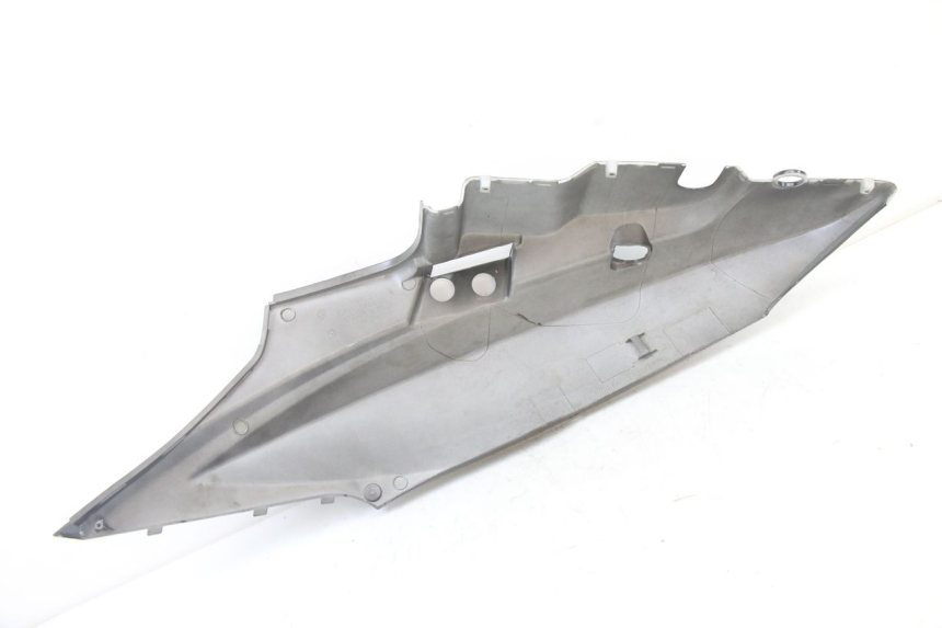 photo de PRAWY TYLNY BOK KYMCO AGILITY 4T 50 (2005 - 2018) - Widok ogólny