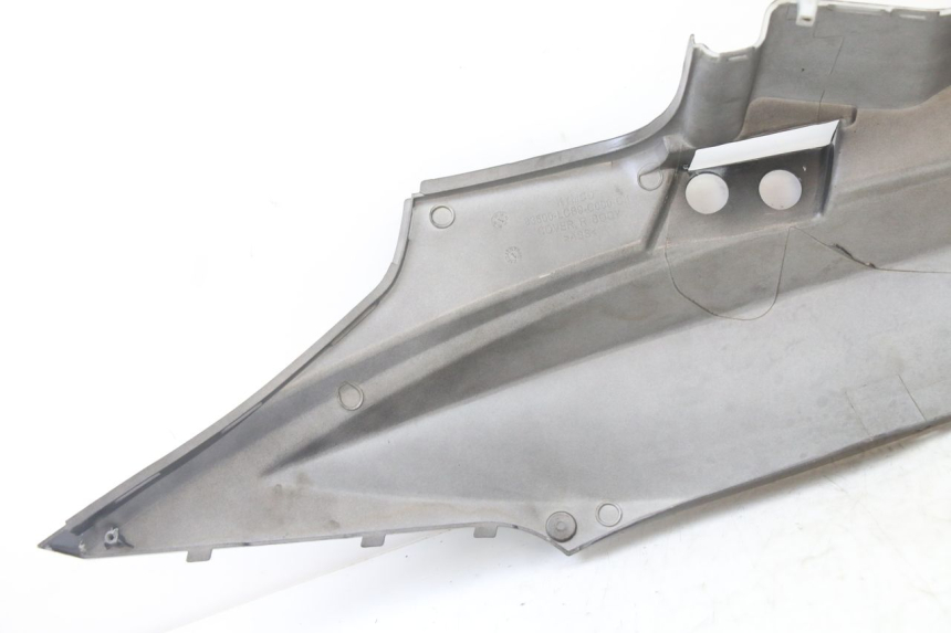 photo de PRAWY TYLNY BOK KYMCO AGILITY 4T 50 (2005 - 2018) - Punkty mocowania