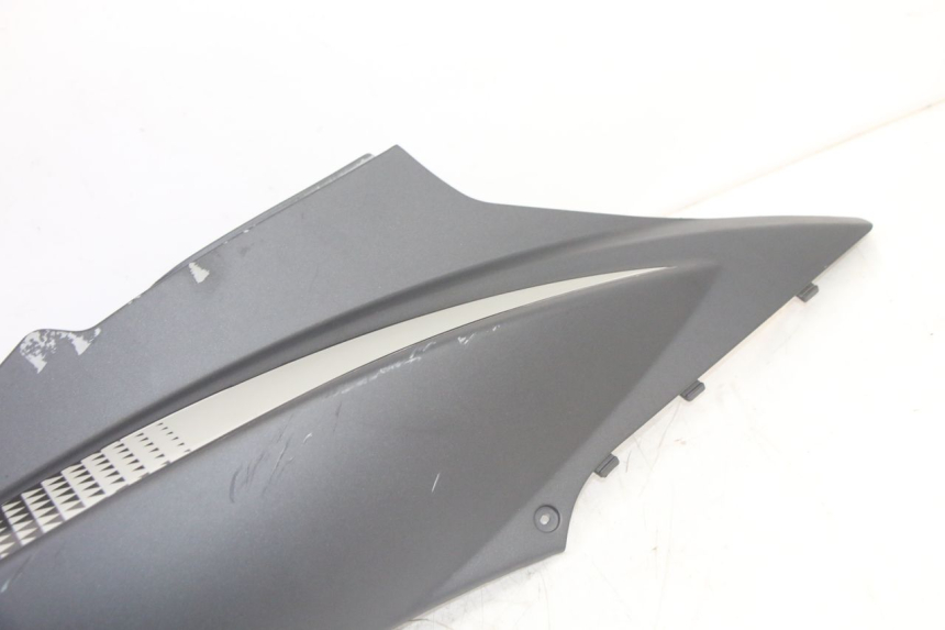 photo de PRAWY TYLNY BOK KYMCO AGILITY 4T 50 (2018 - 2022) - Zoom stanu zużycia