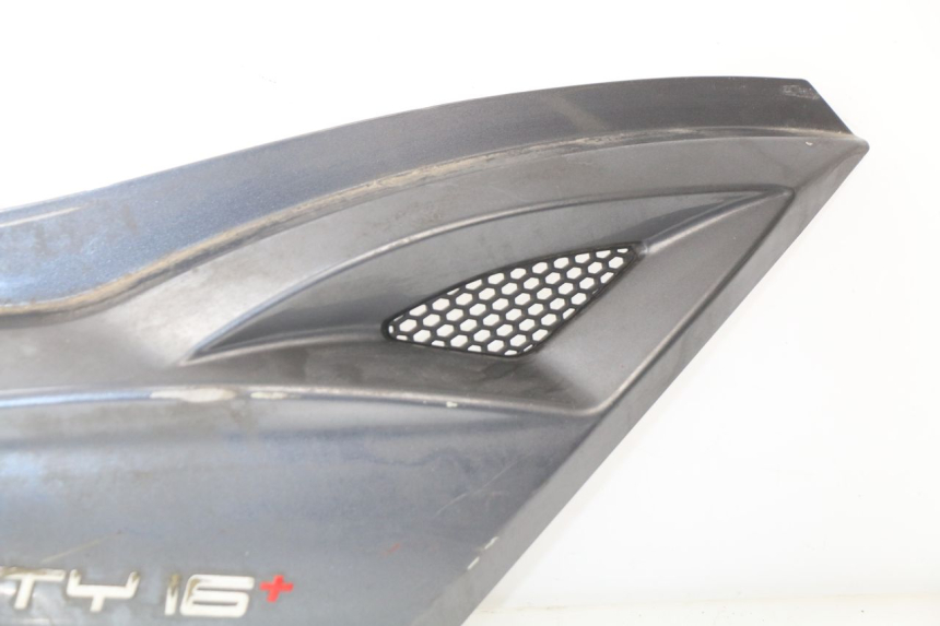 photo de PRAWY TYLNY BOK KYMCO AGILITY CITY 2T 50 (2008 - 2016) - Szczegóły charakterystyczne