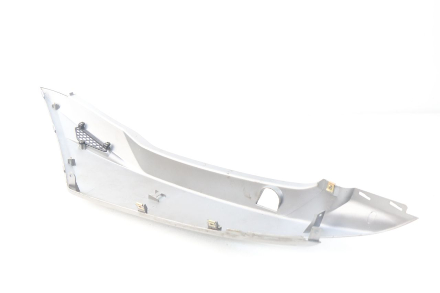 photo de PRAWY TYLNY BOK KYMCO AGILITY CITY 4T 50 (2008 - 2016) - Inny kąt widzenia