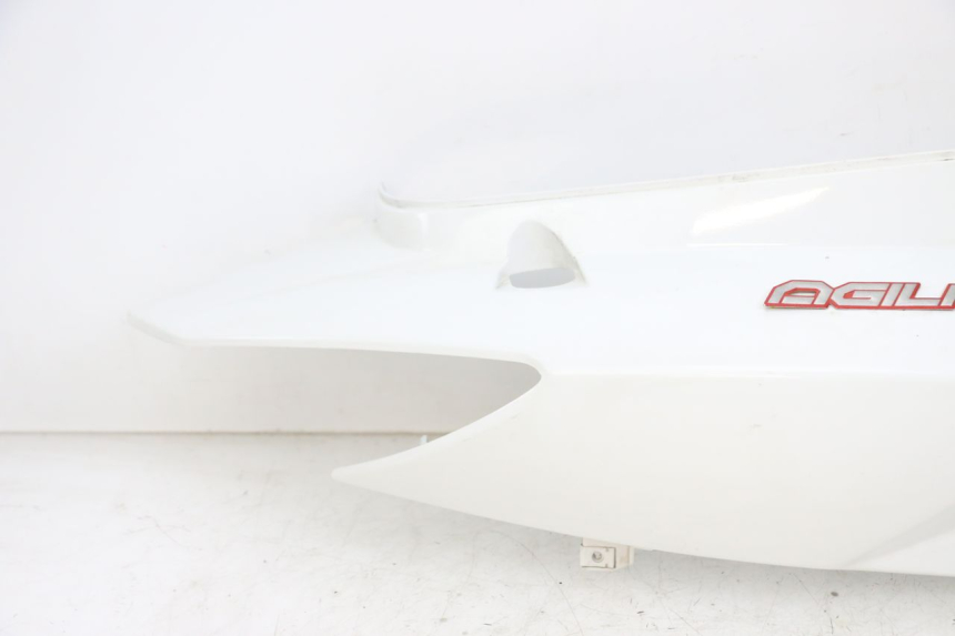 photo de PRAWY TYLNY BOK KYMCO AGILITY RS 4T 50 (2009 - 2013) - Zbliżenie komponentów