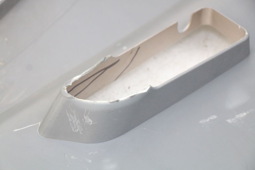 photo de PRAWY TYLNY BOK ECCITY ARTELEC 670 1 (2013 - 2017) - Zoom stanu zużycia