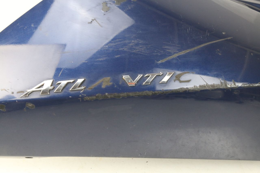 photo de PRAWY TYLNY BOK APRILIA ATLANTIC 125 (2003 - 2009) - Szczegół części